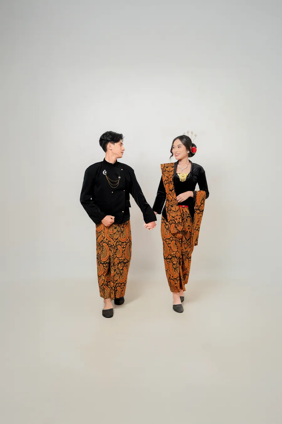 Momen Vernadda dan Farhan
